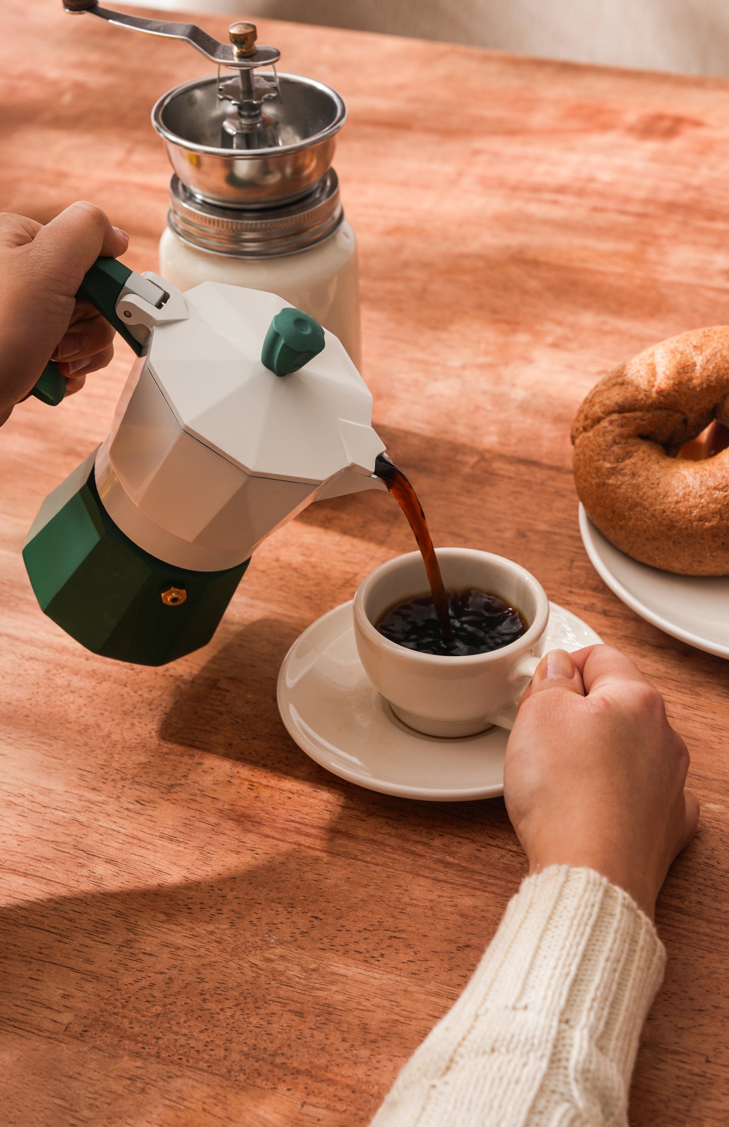 MOKA POT GREEN & WHITE 3-CUP (6 ounces)