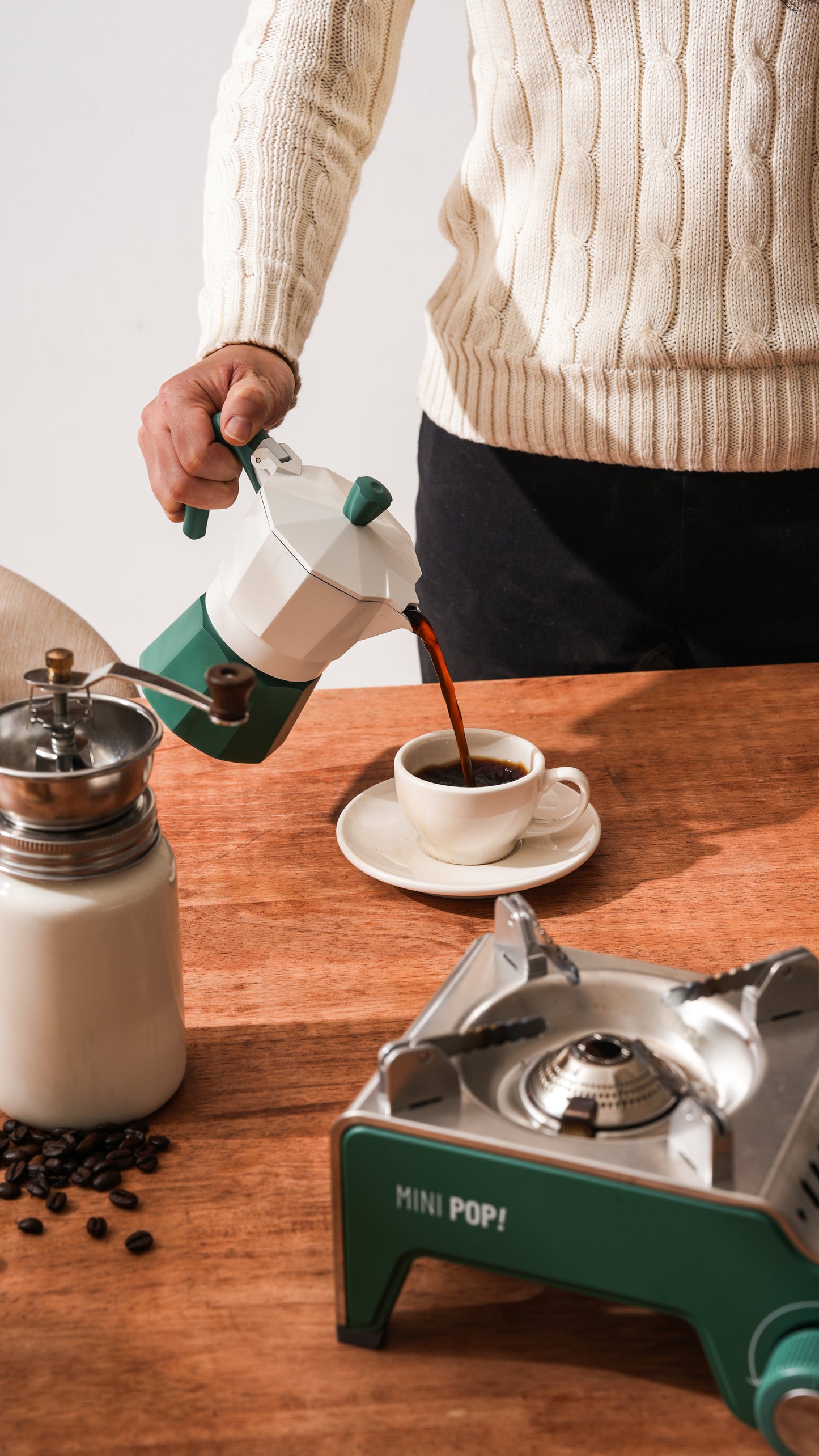 MOKA POT GREEN & WHITE 3-CUP (6 ounces)